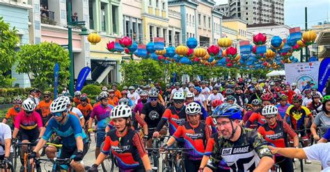 city health office iloilo city photos|Iloilo City eyes Guinness record for largest human image of bike.